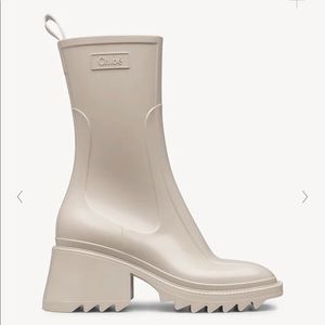 Chloe Betty Rain boots in beige!